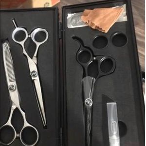 Cosmetology scissors